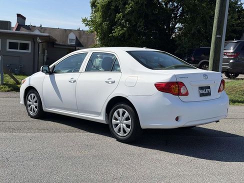 Used 2010 Toyota Corolla LE FWD image 18