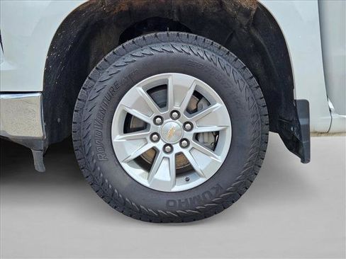 Used 2025 Chevrolet Silverado 1500 LT AWD/4WD image 23