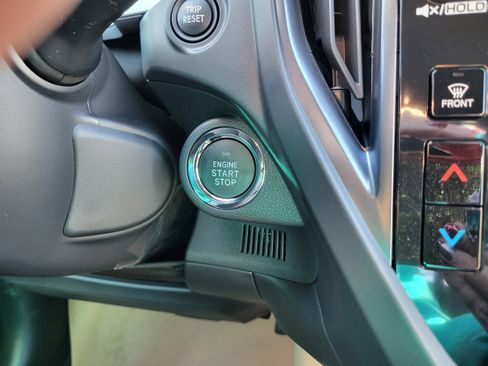 New 2025 Subaru Forester Limited image 18