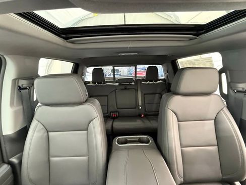 New 2026 Chevrolet Silverado 1500 RST AWD/4WD image 30