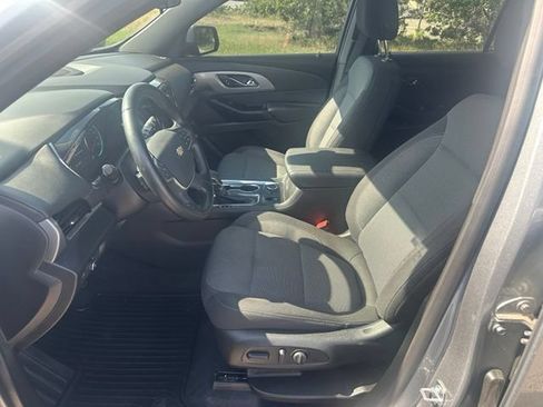 Used 2023 Chevrolet Traverse LT AWD/4WD image 24