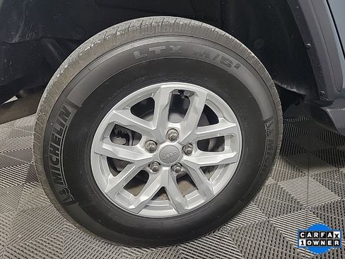 Used 2024 Jeep Wrangler Sport image 10