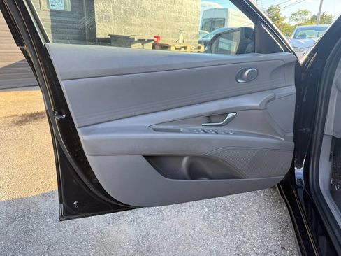Used 2024 Hyundai Elantra SEL FWD image 20