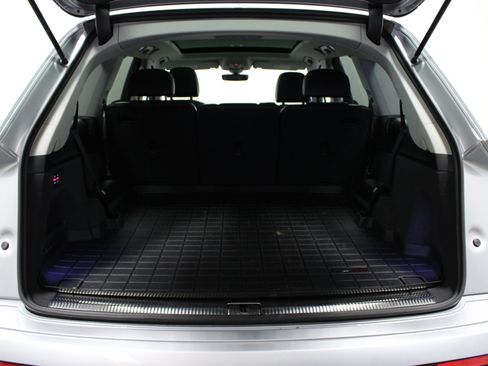 Used 2019 Audi Q7 3.0T Prestige AWD/4WD image 14