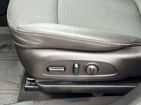 Used 2023 Buick Encore GX Select w/ Sport Touring Package FWD image 18