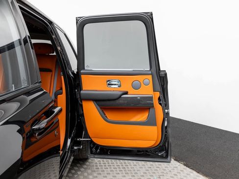 New 2026 Rolls-Royce Cullinan Black Badge image 63