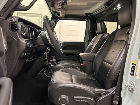 Used 2023 Jeep Wrangler Unlimited Sahara w/ Cold Weather Group image 7