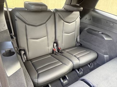 Used 2024 Cadillac XT6 Luxury FWD image 21