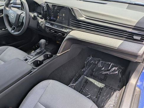 Used 2025 Toyota Camry LE w/ Convenience Package FWD image 21