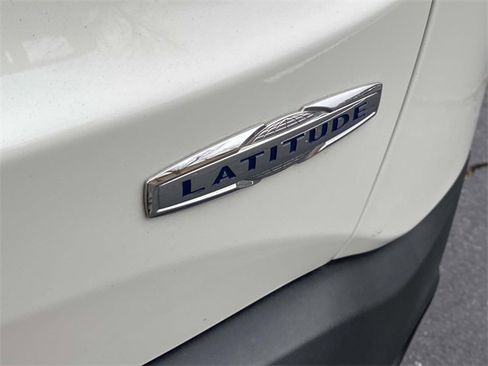 Used 2020 Jeep Renegade Latitude image 8