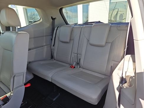 Certified 2022 Volkswagen Atlas SE image 8