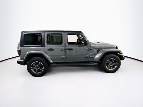 Used 2023 Jeep Wrangler Sahara w/ Cold Weather Group AWD/4WD image 4