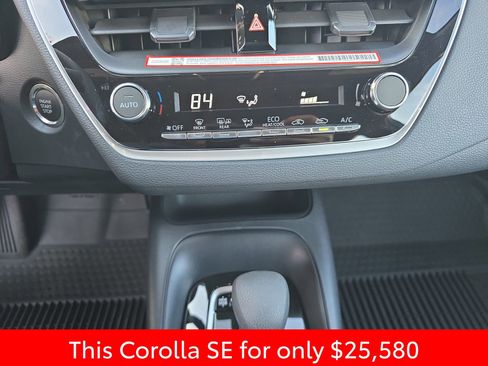 Used 2026 Toyota Corolla SE image 29