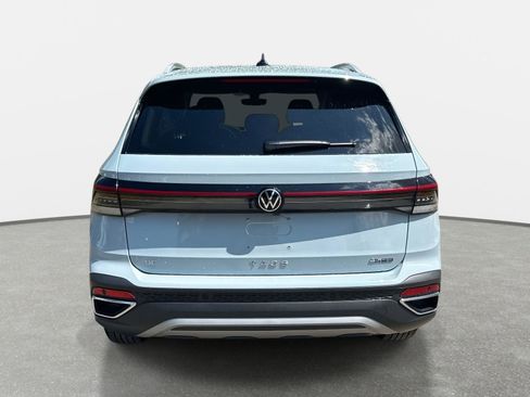 New 2025 Volkswagen Taos SE image 7