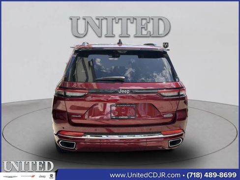 Used 2023 Jeep Grand Cherokee Overland w/ Luxury Tech Group IV image 3