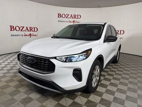 Used 2023 Ford Escape Active FWD image 4