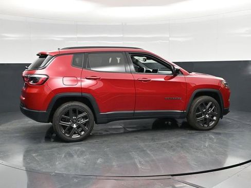 New 2026 Jeep Compass Altitude image 10