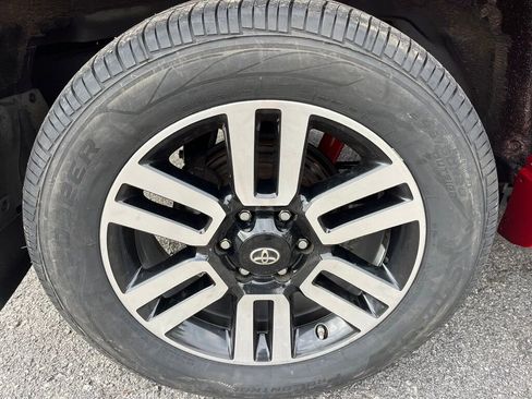 Used 2016 Toyota 4Runner Limited image 33