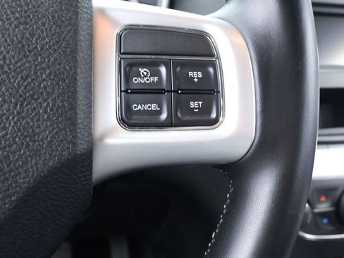 Used 2020 Dodge Journey SE w/ SE Popular Equipment Group FWD image 33