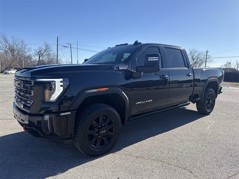 Used 2024 GMC Sierra 2500 AT4 w/ AT4 Premium Plus Package image 2