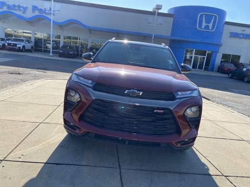 Used 2022 Chevrolet TrailBlazer RS FWD image 5