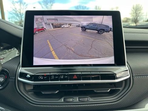 New 2026 Jeep Compass Altitude image 41