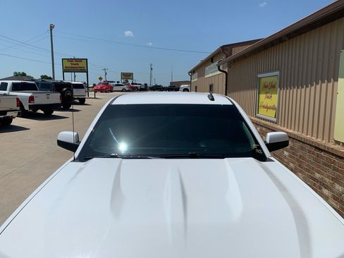 Used 2018 Chevrolet Silverado 1500 LT w/ All Star Edition AWD/4WD image 8