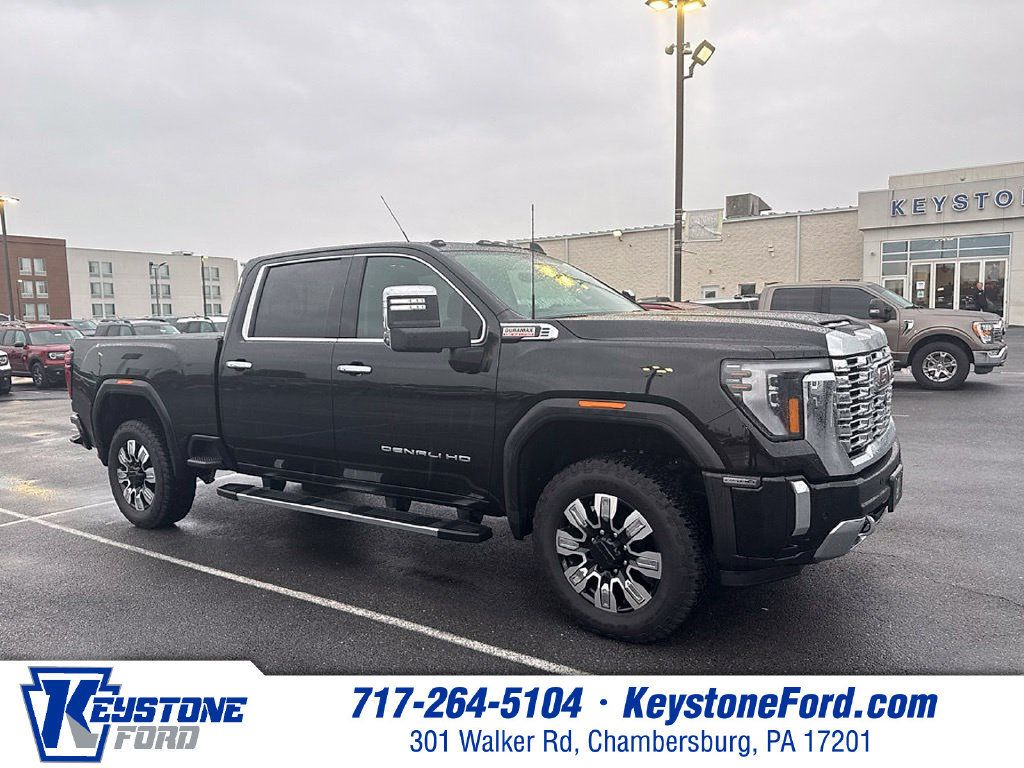 Used 2025 GMC Sierra 2500 Denali w/ Denali Reserve Package AWD/4WD image 1
