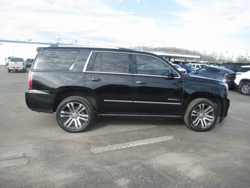 Used 2017 GMC Yukon Denali w/ Open Road Package image 3
