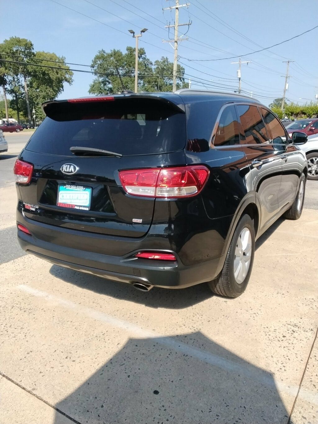 Used 2017 Kia Sorento FWD image 4