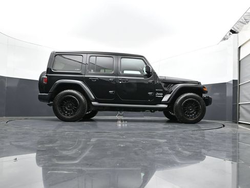 Used 2020 Jeep Wrangler Unlimited Sahara AWD/4WD image 29