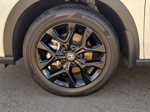 Certified 2025 Honda HR-V Sport image 23