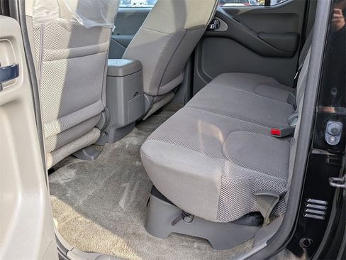 Used 2015 Nissan Frontier SV w/ SV Value Truck Package image 16