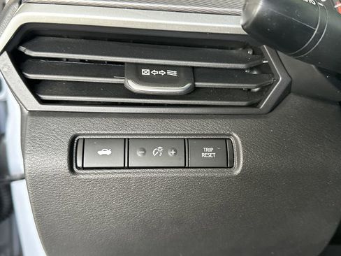 Used 2024 Nissan Altima 2.5 SR image 18