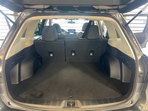 Used 2023 Subaru Forester Premium AWD/4WD image 22