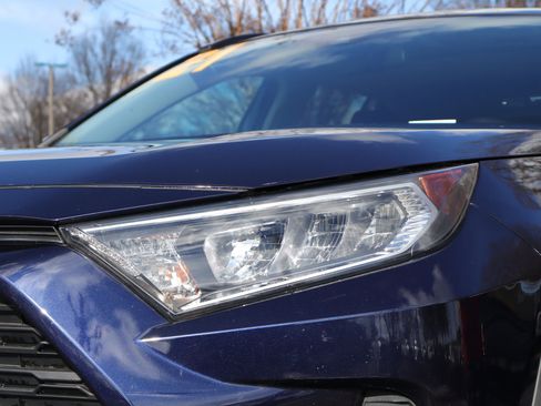 Used 2021 Toyota RAV4 XLE Premium image 35