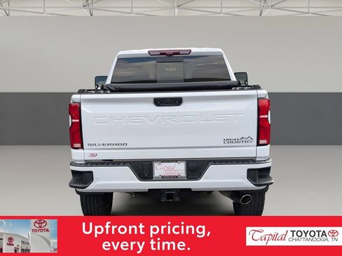 Used 2025 Chevrolet Silverado 2500 High Country w/ High Country Premium Package AWD/4WD image 6