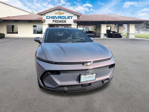 New 2026 Chevrolet Equinox EV LT image 3