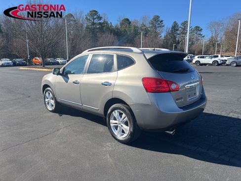 Used 2012 Nissan Rogue SV w/ Premium Pkg image 6