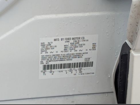 Used 2021 Ford Edge ST image 36