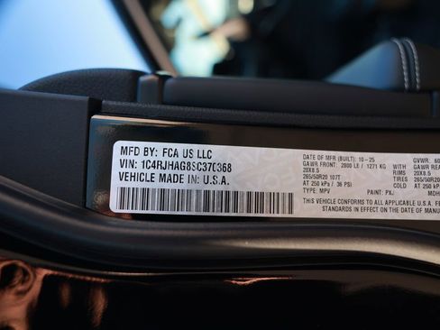 New 2025 Jeep Grand Cherokee Altitude image 31