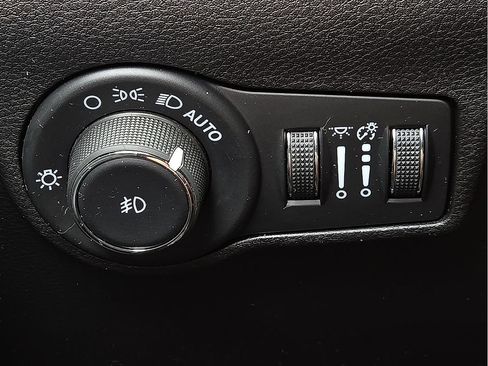 Used 2024 Jeep Compass Latitude AWD/4WD image 17