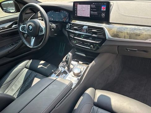 Used 2023 BMW M550i xDrive w/ Executive Package AWD/4WD image 30