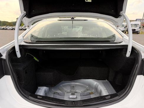 Used 2018 Ford Fusion SE w/ Equipment Group 602A FWD image 39