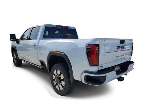 New 2026 GMC Sierra 3500 Denali w/ Denali Reserve Package AWD/4WD image 4