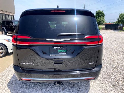Used 2022 Chrysler Pacifica Pinnacle AWD/4WD image 7