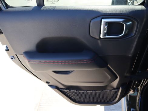 New 2026 Jeep Wrangler Unlimited Rubicon 392 image 17