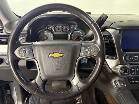 Used 2020 Chevrolet Suburban LT AWD/4WD image 28