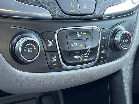 Certified 2023 Chevrolet Equinox LS w/ LS Convenience Package image 25