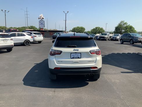 Used 2018 Jeep Compass Limited w/ Navigation Group AWD/4WD image 5